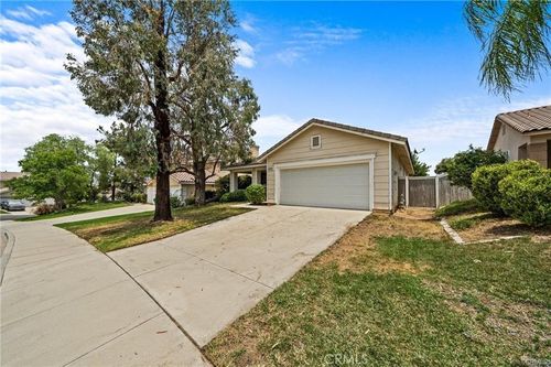 27450 Fallbrook Ct, Corona, CA, 92883 | Card Image