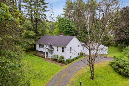 8 Willow Spring Ln, Hanover, NH, 03755-1534 | Card Image