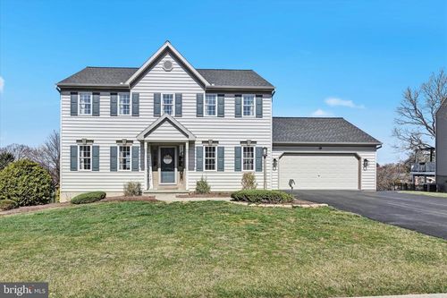 1310 Cedar Ave, EAST EARL, PA, 17519-9457 | Card Image