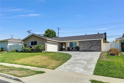 404 Juniper St, Brea, CA, 92821-6437 | Card Image