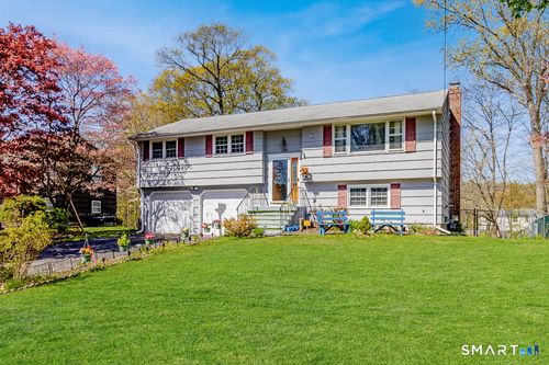 128 Jeffrey Ln, Newington, CT, 06111-1616 | Card Image