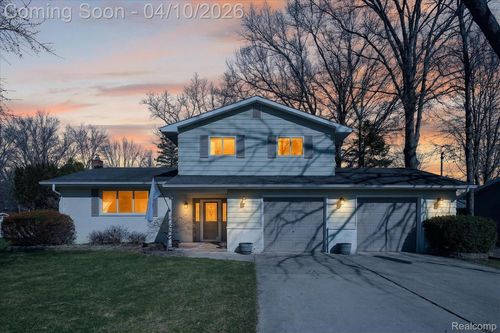 4397 Sulgrave Dr, Swartz Creek, MI, 48473-8277 | Card Image