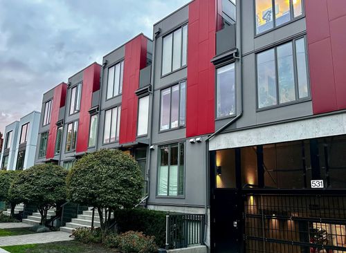 8-531 E 16th Ave, Vancouver, BC, V5T2V1 | Card Image