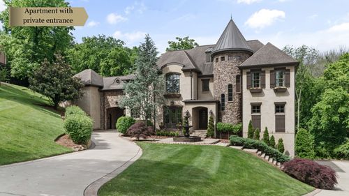 399 The Lady Of The Lake Ln, Franklin, TN, 37067-6494 | Card Image