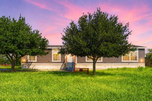 401 Graef Rd, Kyle, TX, 78640-4815 | Card Image