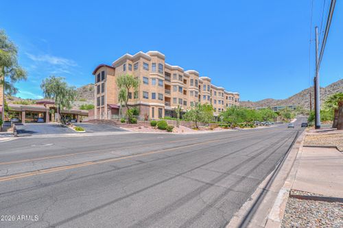 212-9820 N Central Ave, Phoenix, AZ, 85020-1032 | Card Image