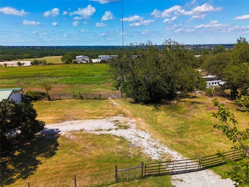 1083 E 1st St, Weatherford, TX, 76086-1902 | Card Image
