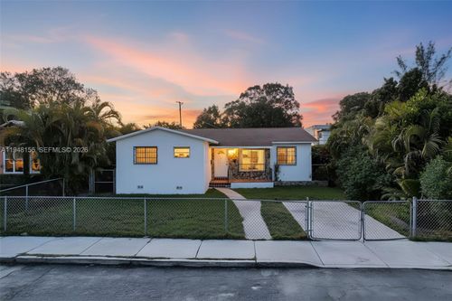 0-130 Nw 48th St, Miami, FL, 33127-2418 | Card Image