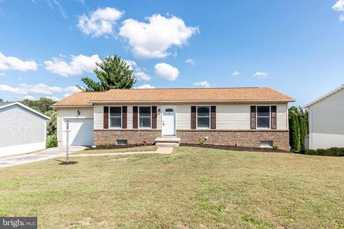 30 Allen Dr, HANOVER, PA, 17331-9389 | Card Image