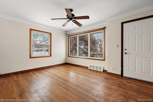 23704 Hazelwood Ave, Hazel Park, MI, 48030-2718 | Card Image