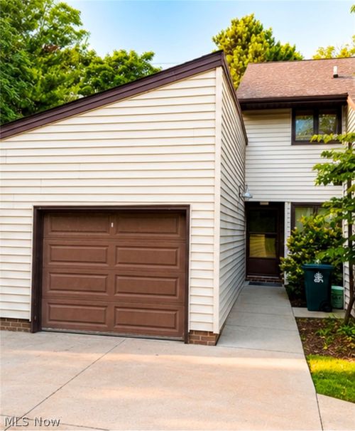 3420 Mayfield Rd, Cleveland Heights, OH, 44118-1308 | Card Image