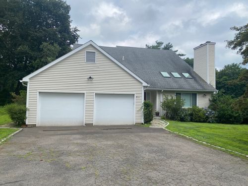 511 Scofieldtown Rd, Stamford, CT, 06903-3307 | Card Image