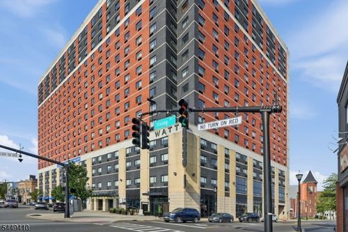 804-1 Carriage City Plz, Rahway, NJ, 07065-5180 | Card Image