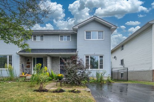 470A Henrietta St, Gananoque, ON, K7G1X7 | Card Image