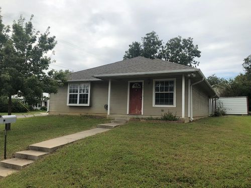 107 Church St, Whitesboro, TX, 76273-2101 | Card Image