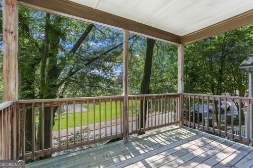 687 Windsor St Sw, Atlanta, GA, 30310-2151 | Card Image
