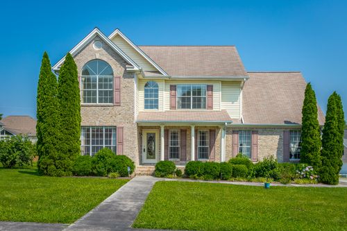 8275 Stillwater Cir, Ooltewah, TN, 37363-4855 | Card Image