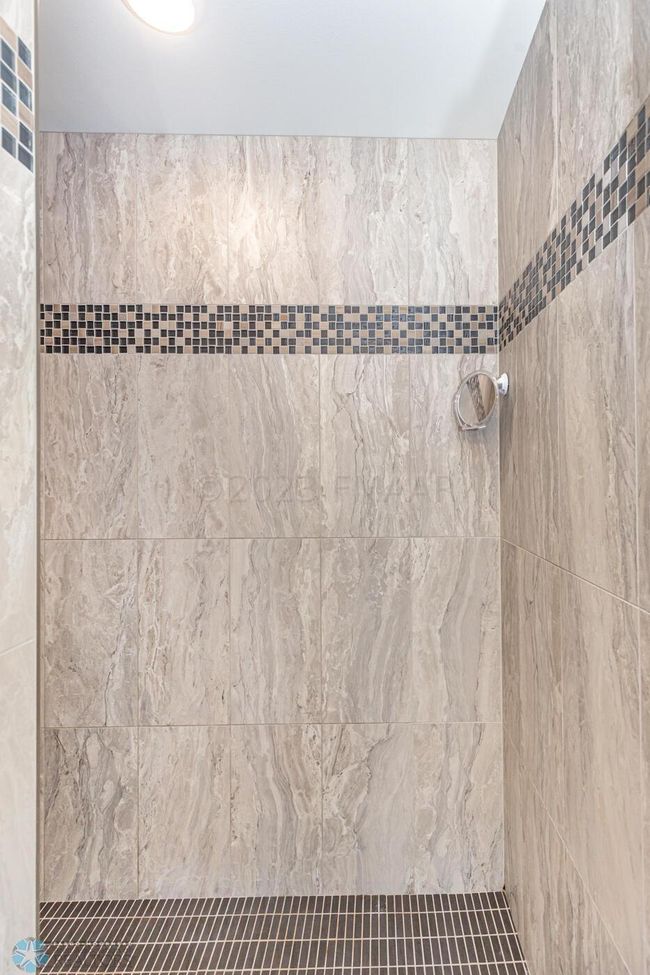 Primary Shower | Image 29