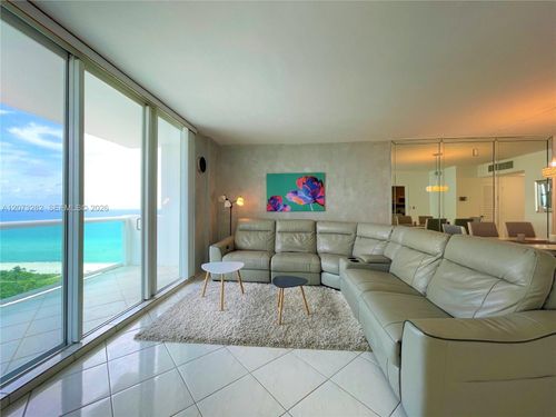 15d-5001 Collins Ave, Miami Beach, FL, 33140-2739 | Card Image