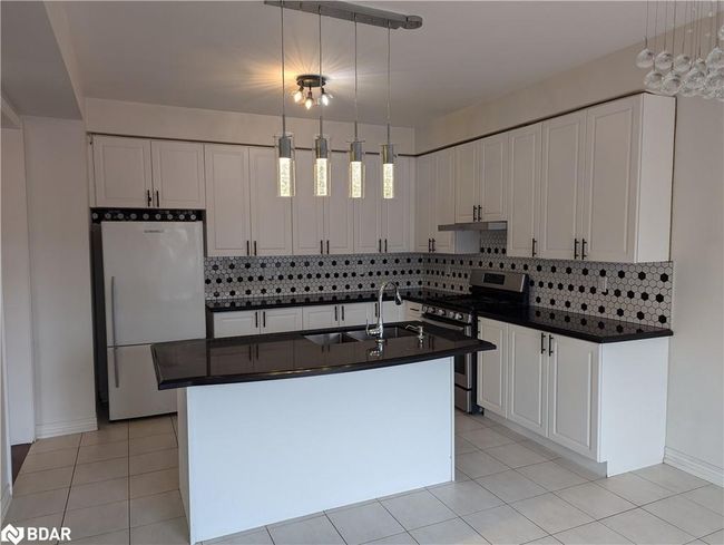 98 Gold Park Gate, House other with 4 bedrooms, 5 bathrooms and 6 parking in Angus ON | Image 6