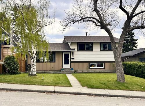 123 Franklin Dr Se, Calgary, AB, T2H0V3 | Card Image