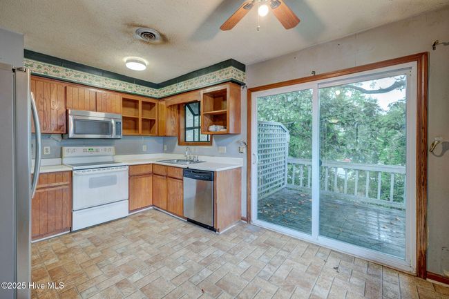 4 - 4153 Spirea Dr, Condo with 2 bedrooms, 2 bathrooms and null parking in Wilmington NC | Image 11