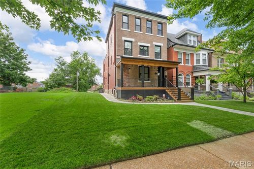 5640 Maple Ave, SAINT LOUIS, MO, 63112-2721 | Card Image
