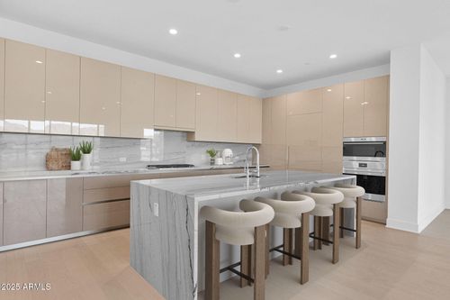 h4020-19355 N 73rd Way, Scottsdale, AZ, 85255-0231 | Card Image