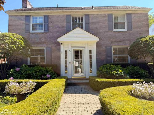67 Stanton Ln, Grosse Pointe Farms, MI, 48236-3743 | Card Image