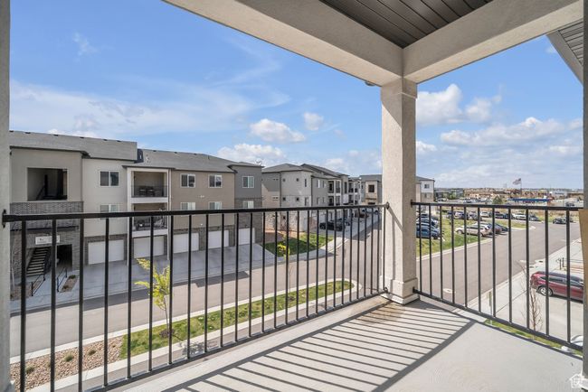 Balcony with a residential view | Image 15