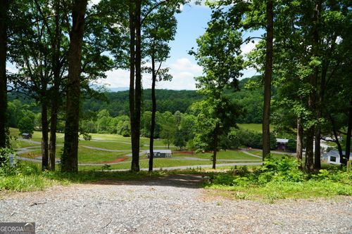 8-527 Saunders Rd, Franklin, NC, 28734-3775 | Card Image