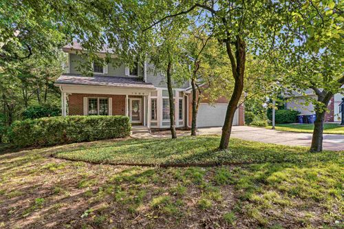 1000 Stratford Cir, Manhattan, KS, 66503-9653 | Card Image