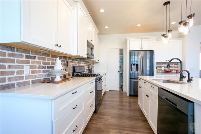 6737 Skycrest Dr, House other with 6 bedrooms, 3 bathrooms and null parking in Billings MT | Image 9