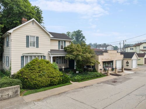307-305-307 S 6th St, West Newton, PA, 15089-1331 | Card Image