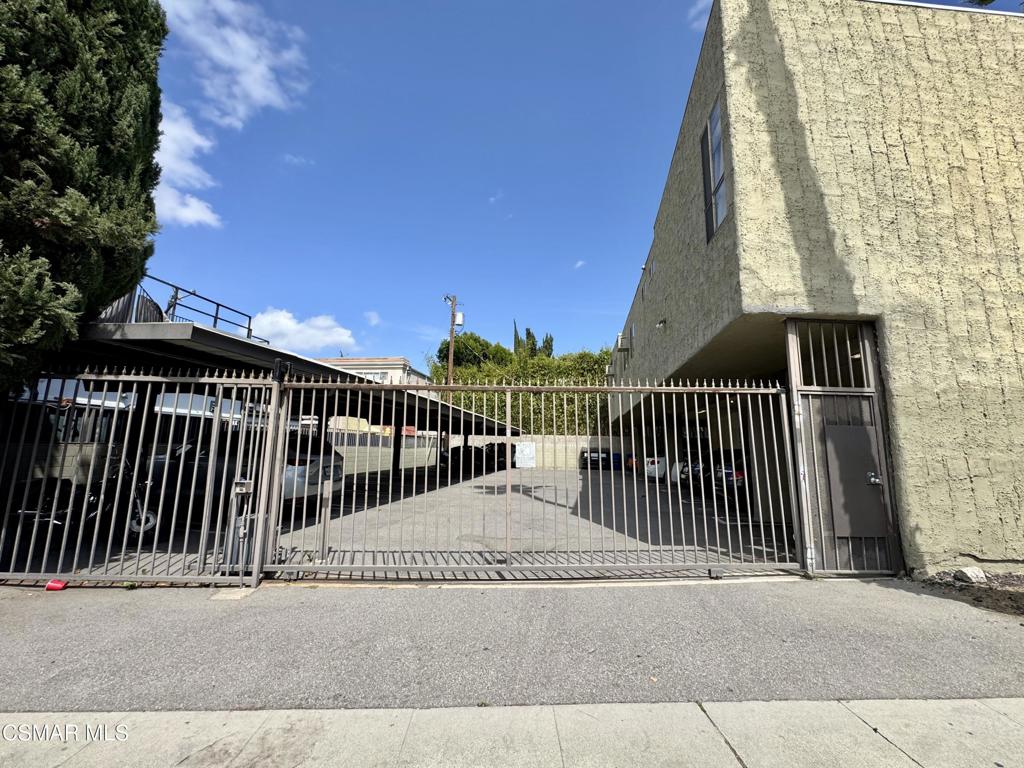 Residential Lease in Sherman Oaks 3