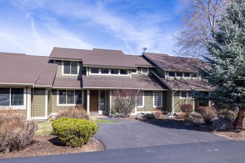 10674 Village Loop, Redmond, OR, 97756-7443 | Card Image