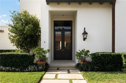 39-301 Byron Nelson St, McAllen, TX, 78503-3193 | Card Image
