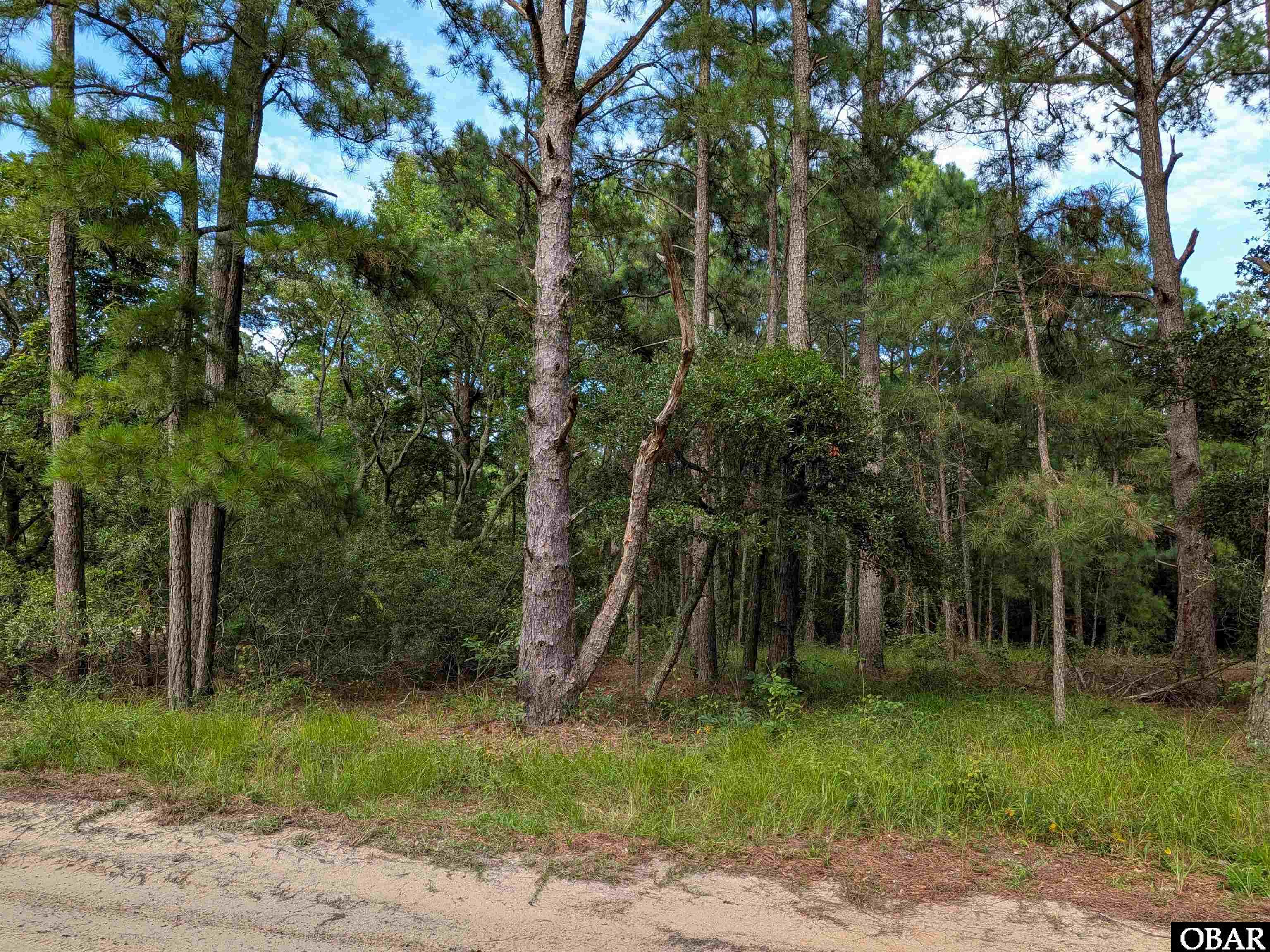 Land in Corolla 4