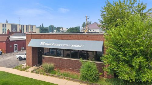 115 E Conant Street, Portage, WI, 53901 | Card Image
