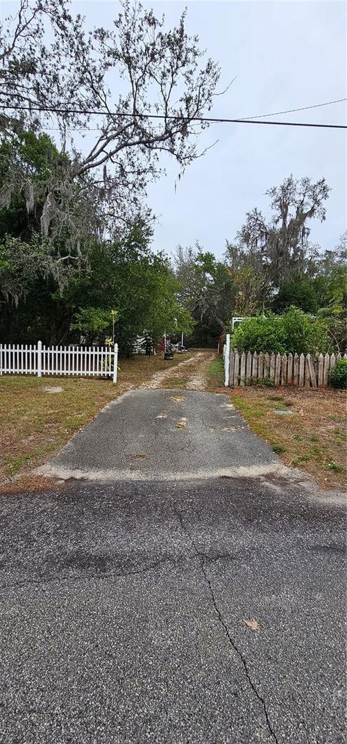 12451 Moon Lake Cir, New Port Richey, FL, 34654-4728 | Card Image