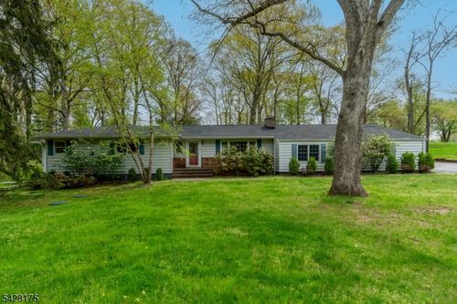 19 Floral Rd, FLEMINGTON, NJ, 08822-3321 | Card Image