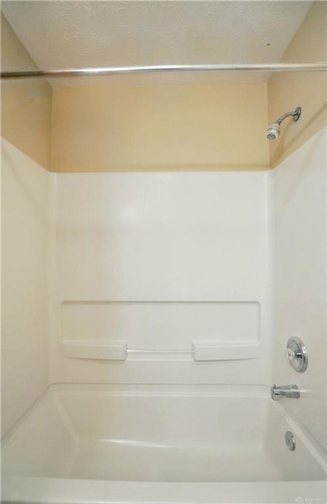 114 Millwood Village Dr, House other with 3 bedrooms, 2 bathrooms and null parking in Englewood OH | Image 30