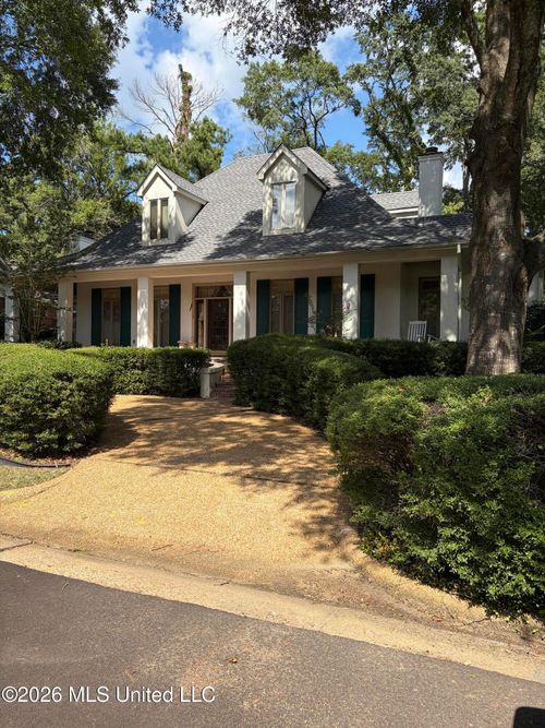 1 Pond Side Dr, Jackson, MS, 39211-5946 | Card Image