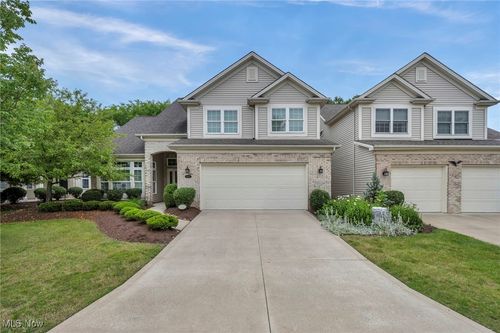 15447 Oak Hollow Lane, Strongsville, OH, 44149 | Card Image