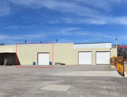 b-2000 Northwest Parkway, Azle, TX, 76020 | Card Image