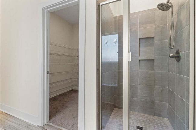 21-Owners Bathroom | Image 21