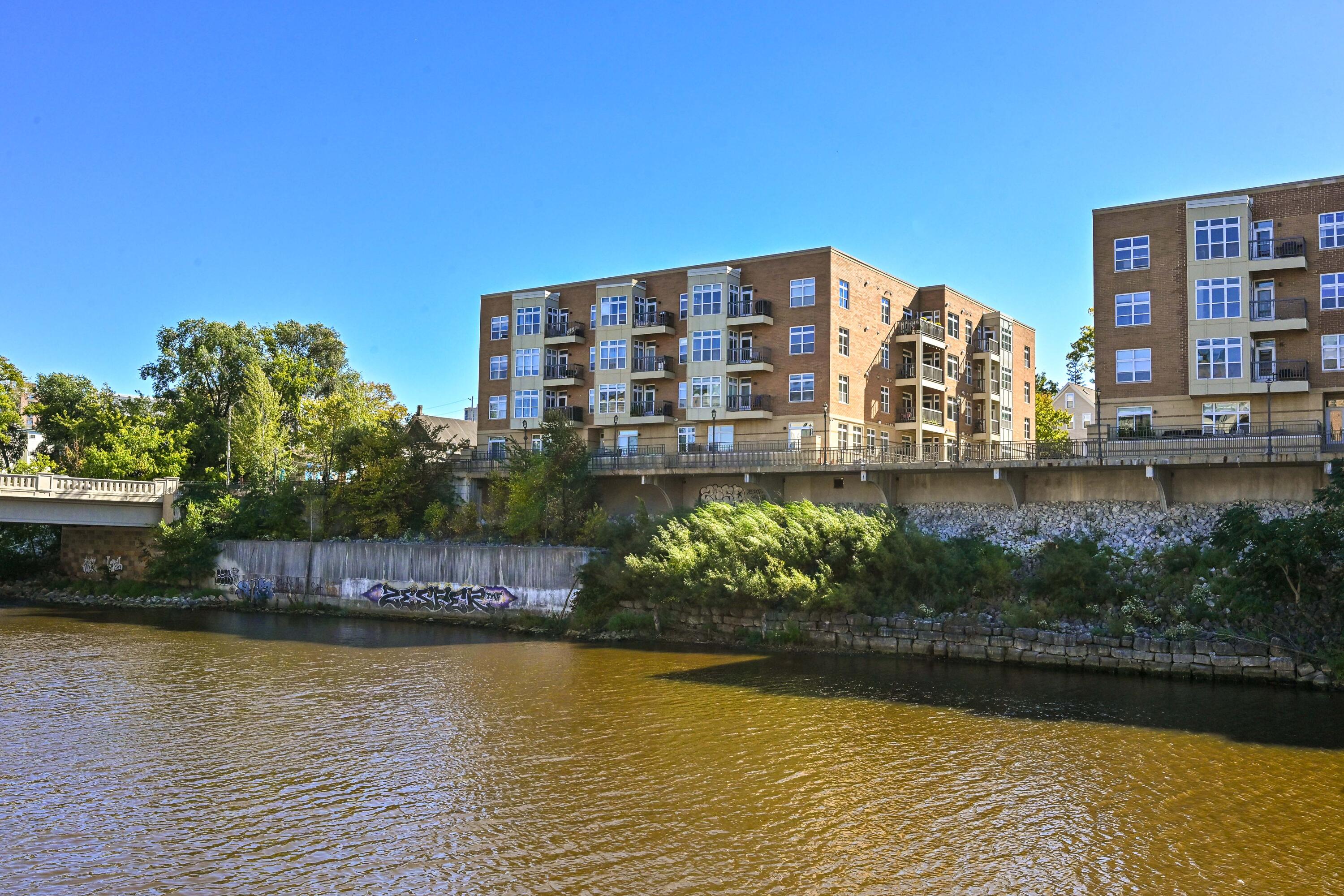 1925 N Water St, For Sale in Milwaukee - eXp Realty
