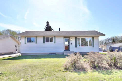 3305 Erickson Dr, Camrose, AB, T4V3X1 | Card Image