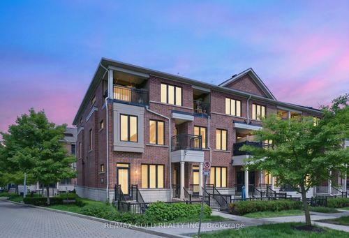 92-30 Carnation Ave, Etobicoke, ON, M8V0B8 | Card Image