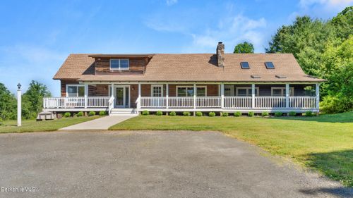 134 Hurlburt Rd, Great Barrington, MA, 01230-2302 | Card Image